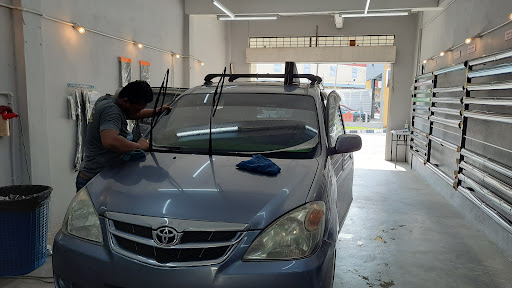 HOTT Tinted Parit Buntar