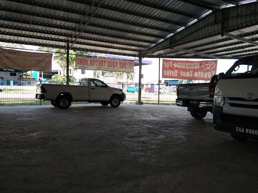 Toyota Service Center and Show Room