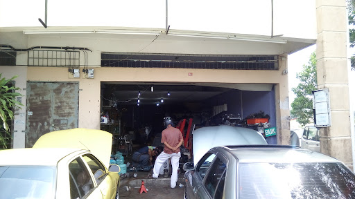 AM AUTO AIRCOND