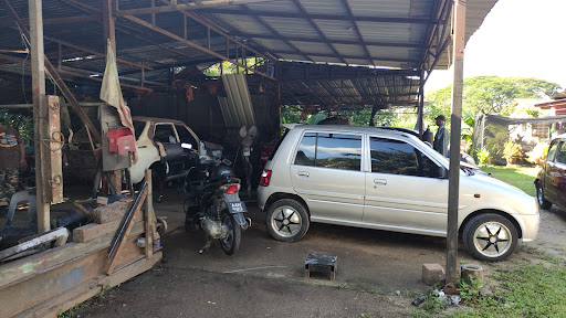 Bengkel Kimpalan kereta