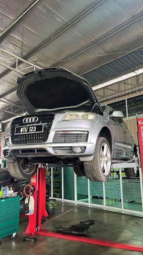 Bengkel Euro Motorworks Pokok Sena