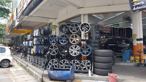 Speed Seven Auto Boutique