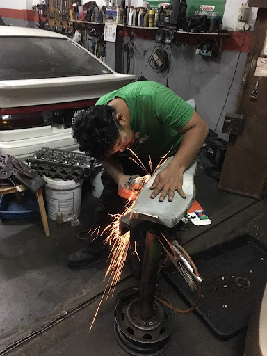 Pusat Servis Kereta Hamdy Motorworks