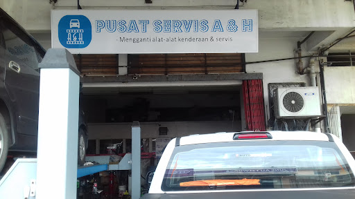 Pusat Service Kereta A & H