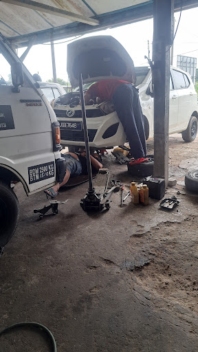 Mustaffa Workshop(bengkel kereta jasin),services,baik pulih engine,transmission,suspension