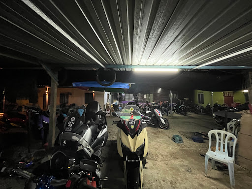 NUDA Garage