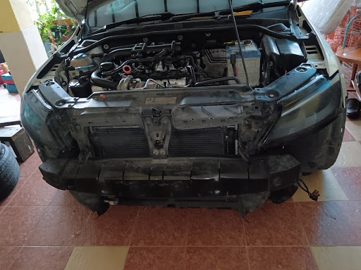 HR SINAR AUTOMOTIVE