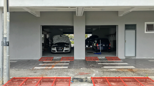 NN AUTOMOTIVE ENGINEERING SERVICE CENTRE (WORKSHOP, CAR SERVICE, CAR REPAIR) NN AUTOMOTIVE ENGINEERING SERVICE CENTRE (WORKSHOP, CAR SERVICE, CAR REPAIR)