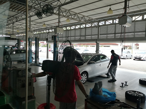 Toyota Service Centre