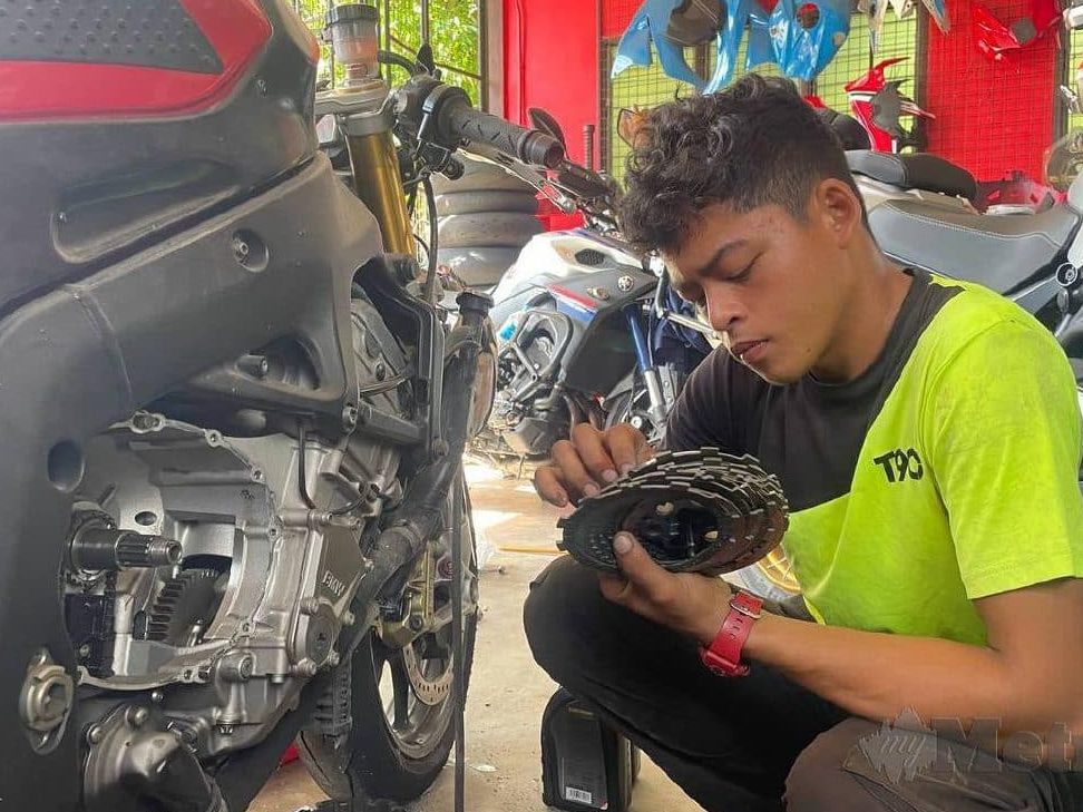 bengkel kereta syukur