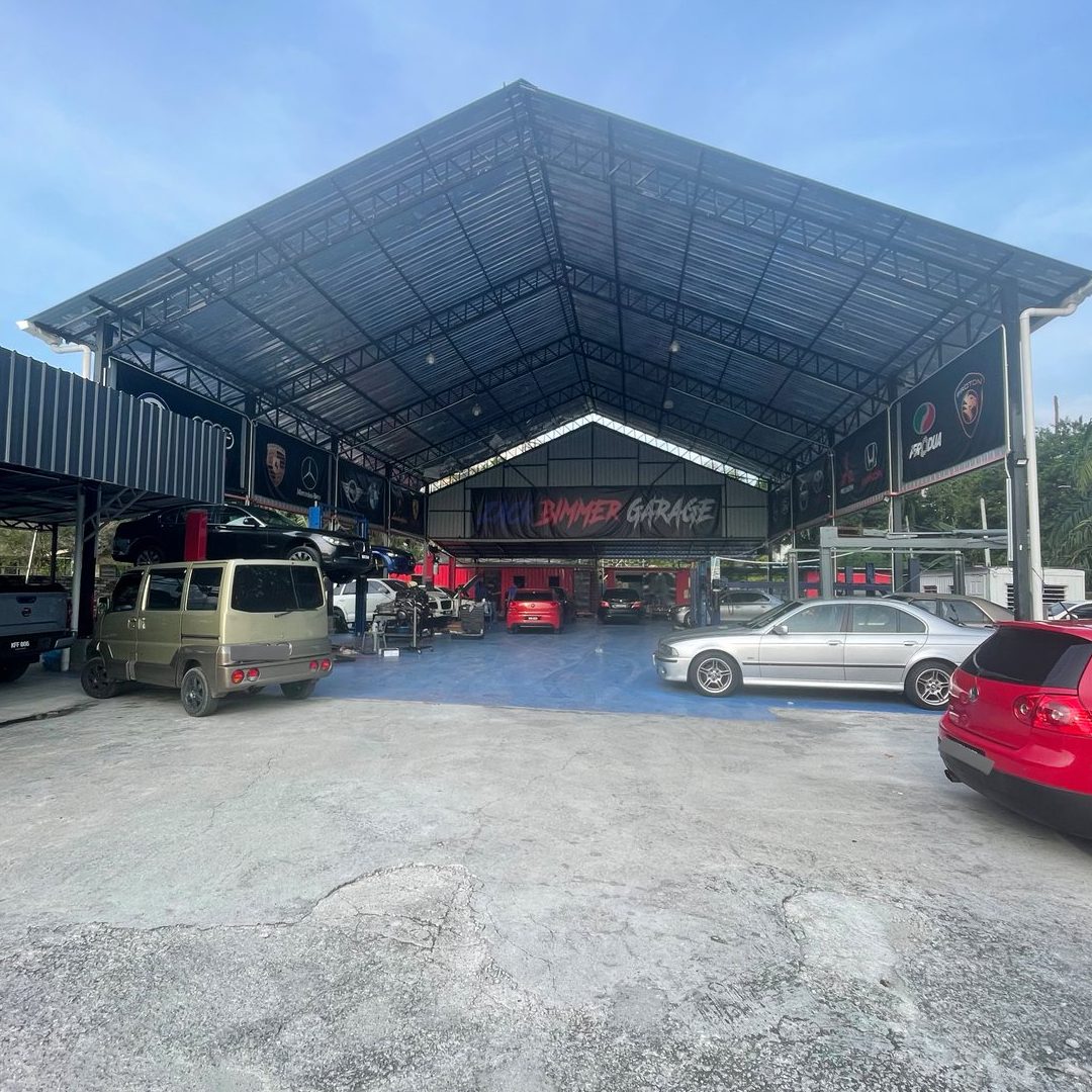 Zack Bimmer Garage 1 zack bimmer garage